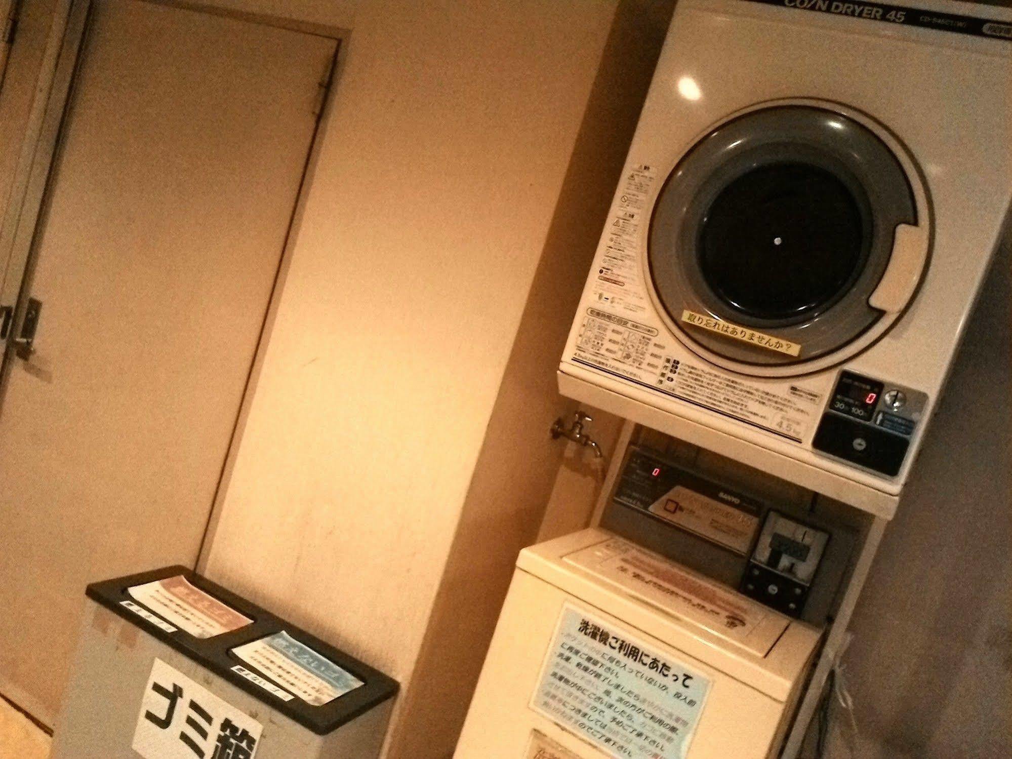 Hotel Capsule Land Yushima Tokyo Esterno foto