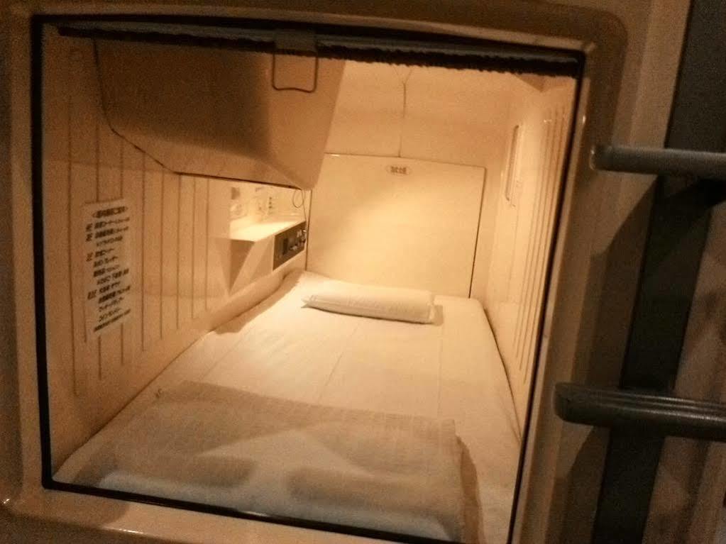 Hotel Capsule Land Yushima Tokyo Esterno foto